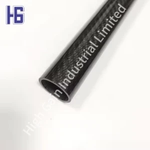 Kulfiber flettet rør