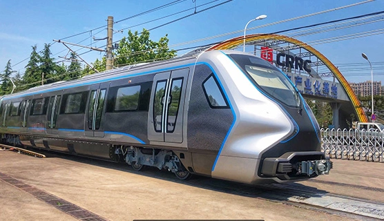 Hvor bruges kulfiberkompositmaterialer hovedsagelig i jernbanetransit?